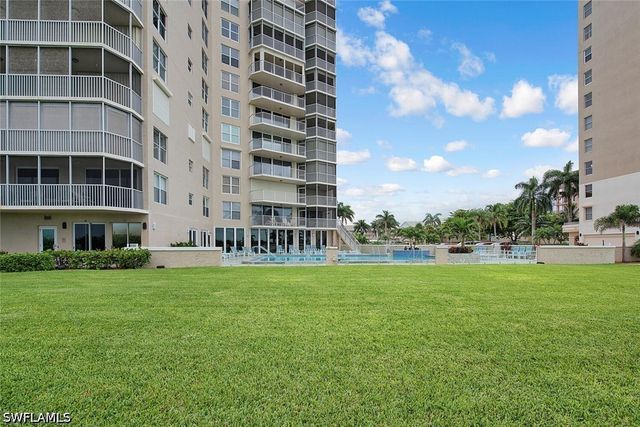 10701 Gulf Shore DR 702, Naples, FL 34108