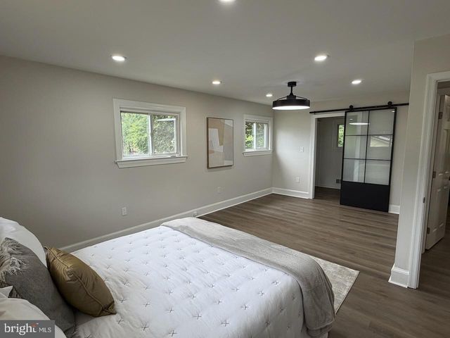6505 ACORN CT, Temple Hills, MD 20748