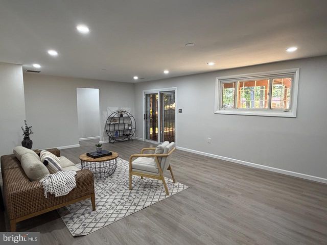 6505 ACORN CT, Temple Hills, MD 20748