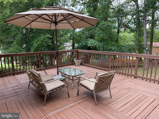 6505 ACORN CT, Temple Hills, MD 20748