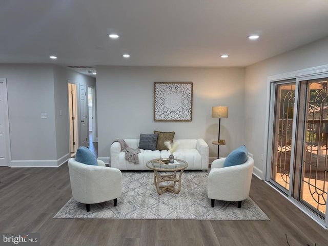 6505 ACORN CT, Temple Hills, MD 20748