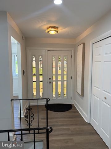 6505 ACORN CT, Temple Hills, MD 20748