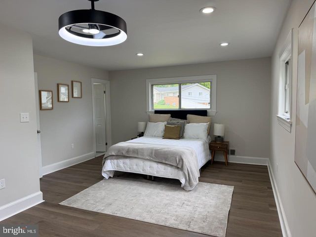 6505 ACORN CT, Temple Hills, MD 20748