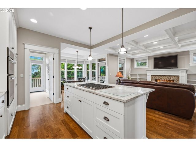 1634 Se SPOKANE St, Portland, OR 97202