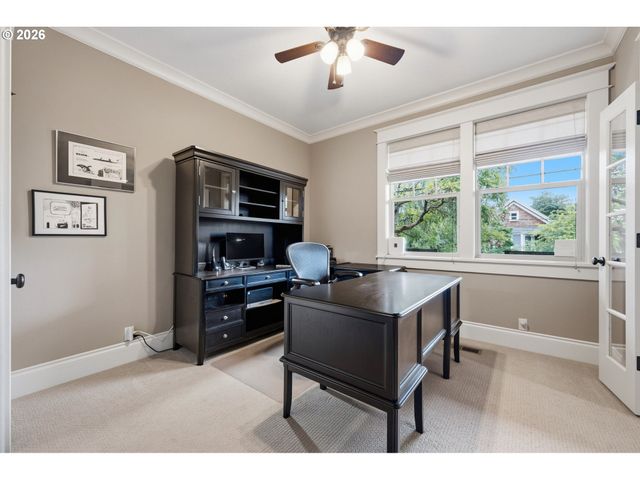 1634 Se SPOKANE St, Portland, OR 97202