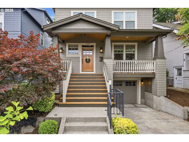 1634 Se SPOKANE St, Portland, OR 97202