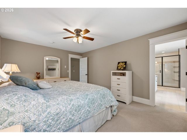 1634 Se SPOKANE St, Portland, OR 97202
