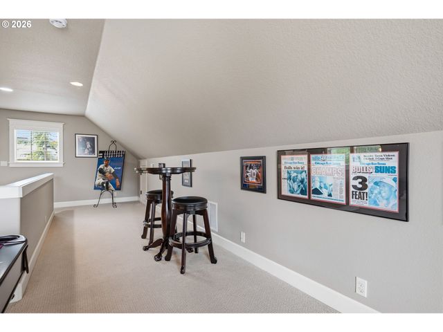 1634 Se SPOKANE St, Portland, OR 97202