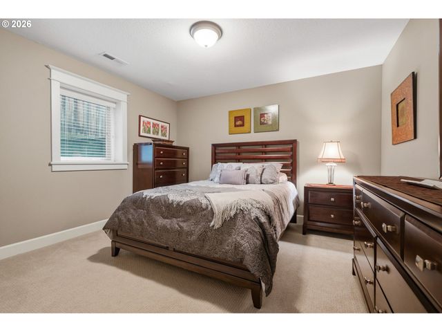1634 Se SPOKANE St, Portland, OR 97202