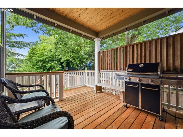 1634 Se SPOKANE St, Portland, OR 97202
