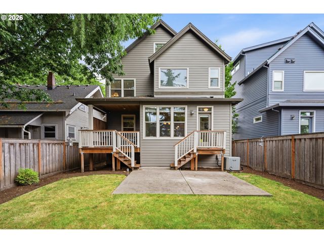1634 Se SPOKANE St, Portland, OR 97202