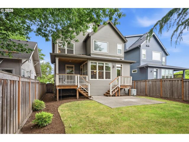 1634 Se SPOKANE St, Portland, OR 97202