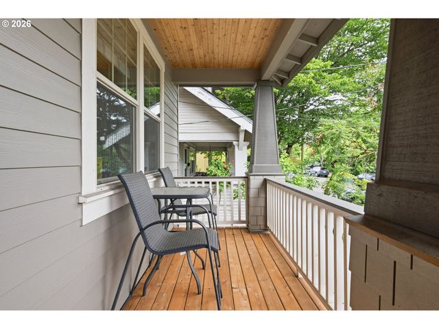 1634 Se SPOKANE St, Portland, OR 97202