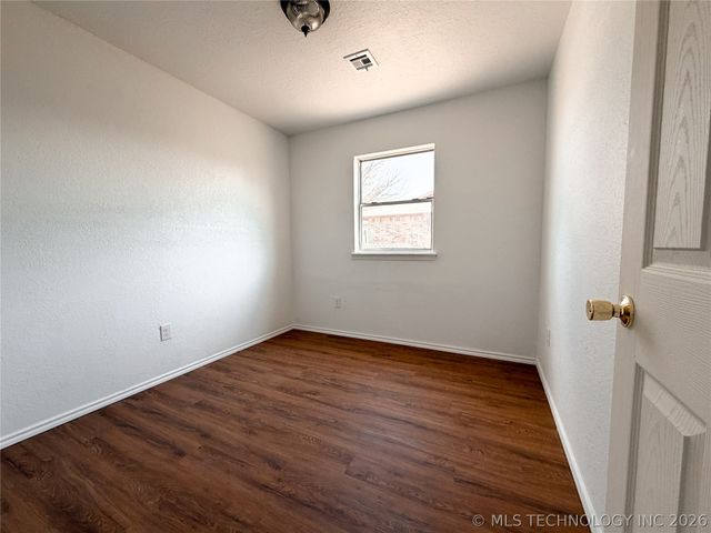 422 E 24th Street, Okmulgee, OK 74447