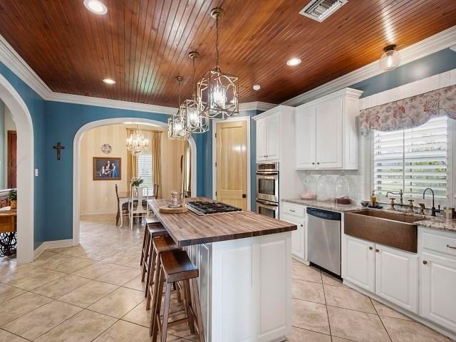 133 St Delphine Drive, Thibodaux, LA 70301