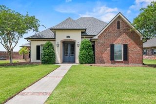 133 St Delphine Drive, Thibodaux, LA 70301