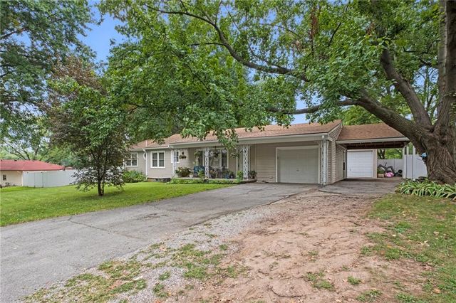 122 Woodland Road