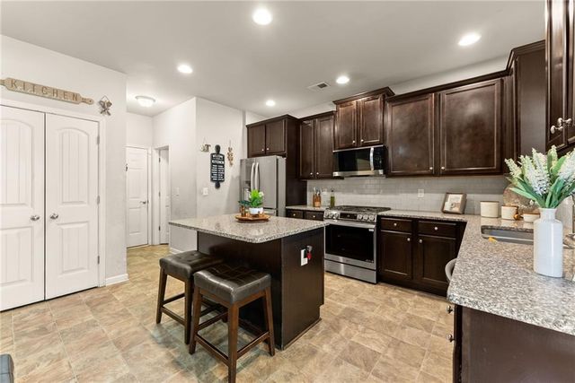 3715 SW Ridge Bluff, Gainesville, GA 30507