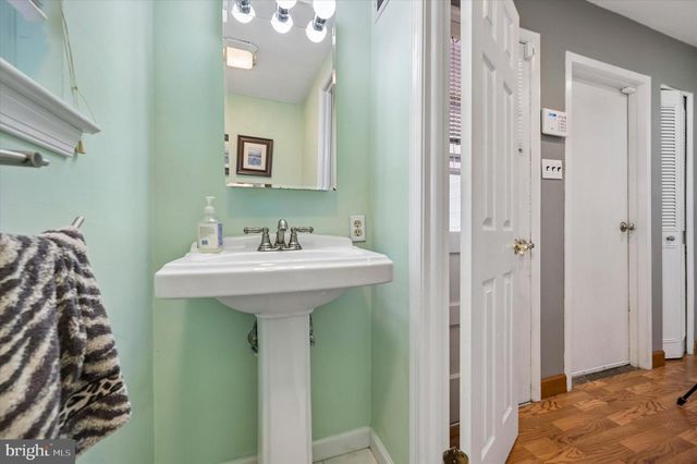 3002 MEREDITH LN, Plymouth Meeting, PA 19462