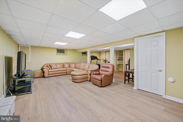 3002 MEREDITH LN, Plymouth Meeting, PA 19462