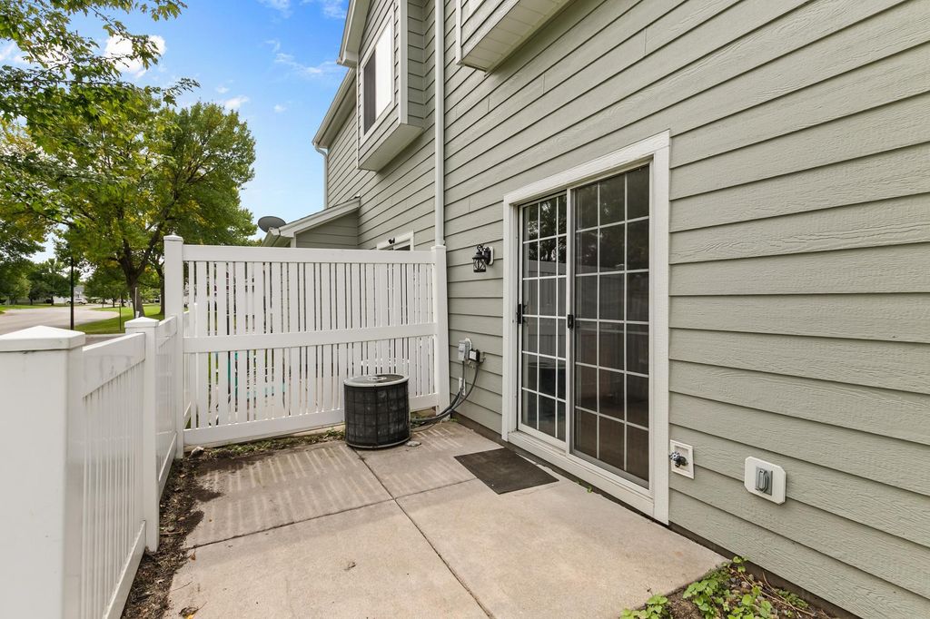 502 Mariner Way, Woodbury, MN 55129 — photo 4