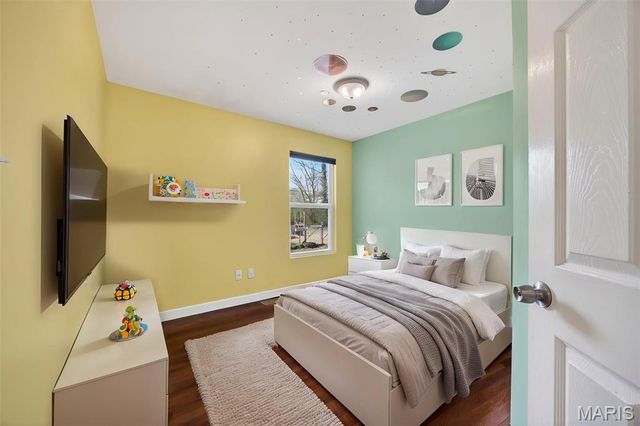 879 Starlight Drive, St Charles, MO 63304