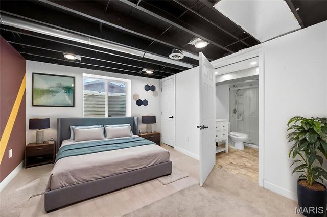 879 Starlight Drive, St Charles, MO 63304