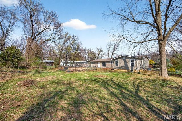 879 Starlight Drive, St Charles, MO 63304