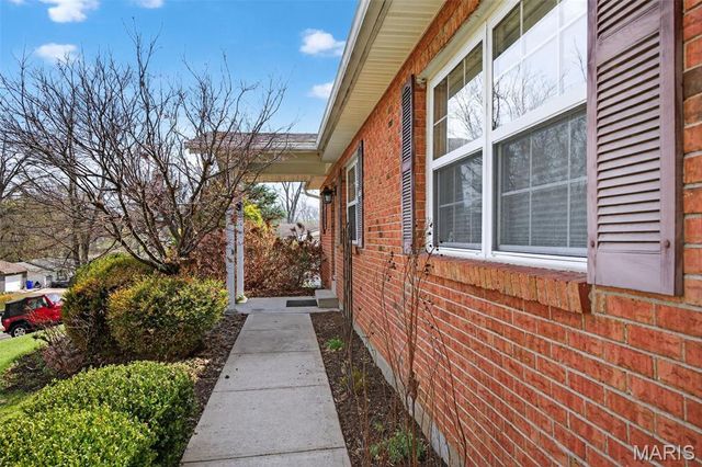 879 Starlight Drive, St Charles, MO 63304