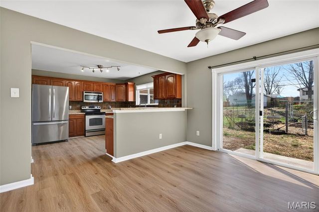 879 Starlight Drive, St Charles, MO 63304