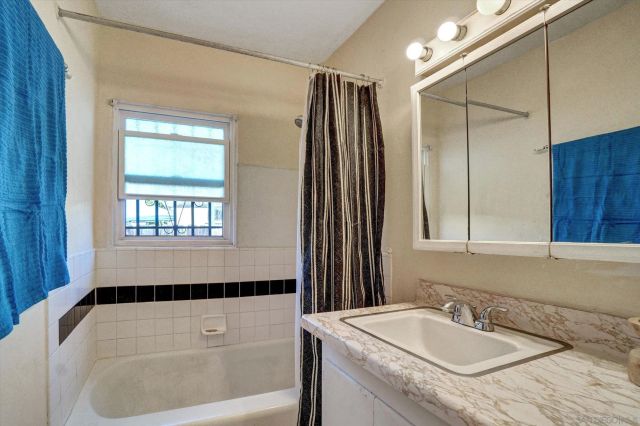 4746 Beech, San Diego, CA 92102