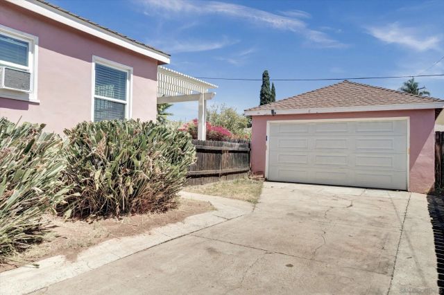 4746 Beech, San Diego, CA 92102