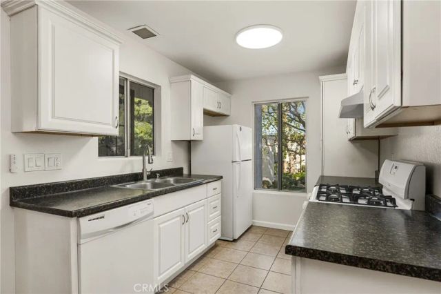 1380 Cabrillo Park G, Santa Ana, CA 92701