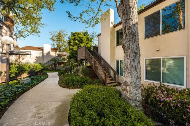 1380 Cabrillo Park G, Santa Ana, CA 92701