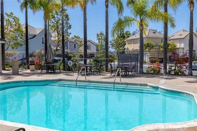 63 Poppyfield Lane, Rancho Santa Margarita, CA 92688