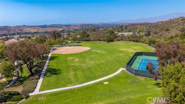 63 Poppyfield Lane, Rancho Santa Margarita, CA 92688