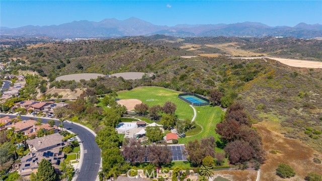 63 Poppyfield Lane, Rancho Santa Margarita, CA 92688