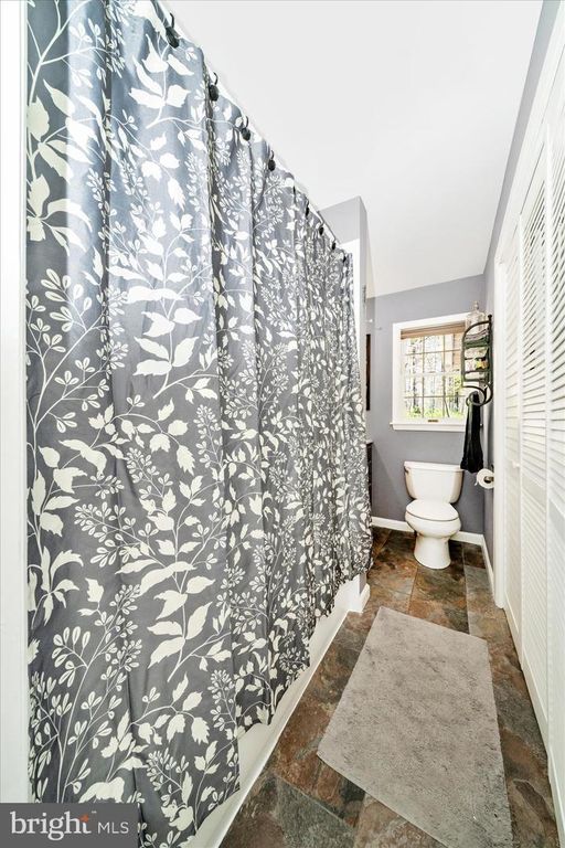 Image 29 of property listing at 15211 AVERY RD, Rockville, MD 20855