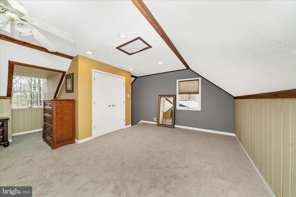 Image 42 of property listing at 15211 AVERY RD, Rockville, MD 20855