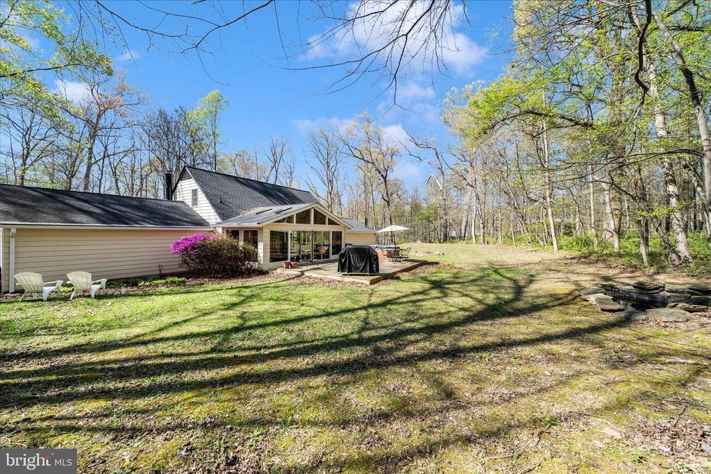 Image 56 of property listing at 15211 AVERY RD, Rockville, MD 20855