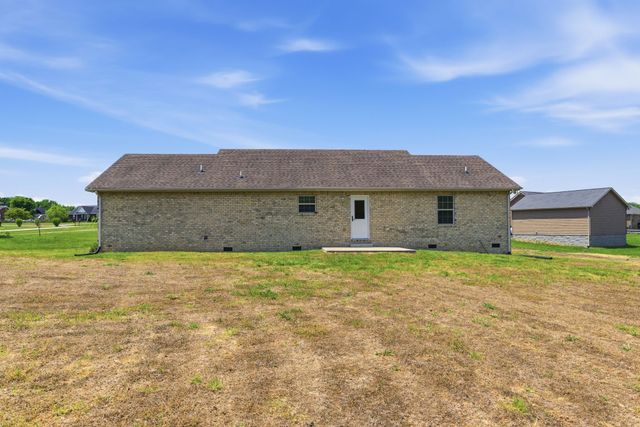 1010 Meridian Dr, Castalian Springs, TN 37031