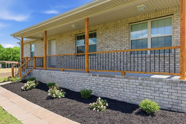 1010 Meridian Dr, Castalian Springs, TN 37031