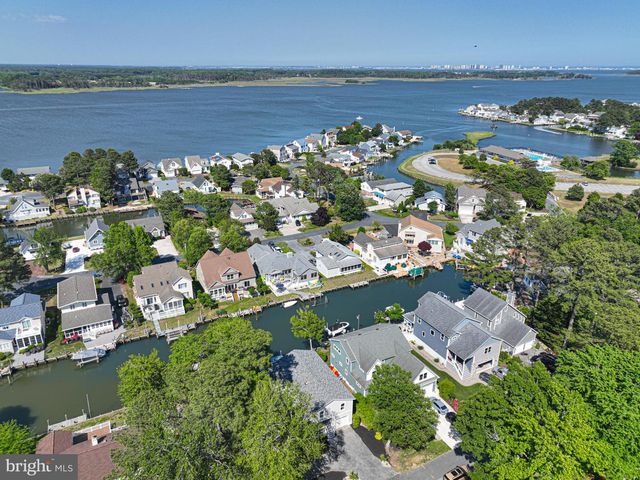 8 GRAND PORT RD, Ocean Pines, MD 21811