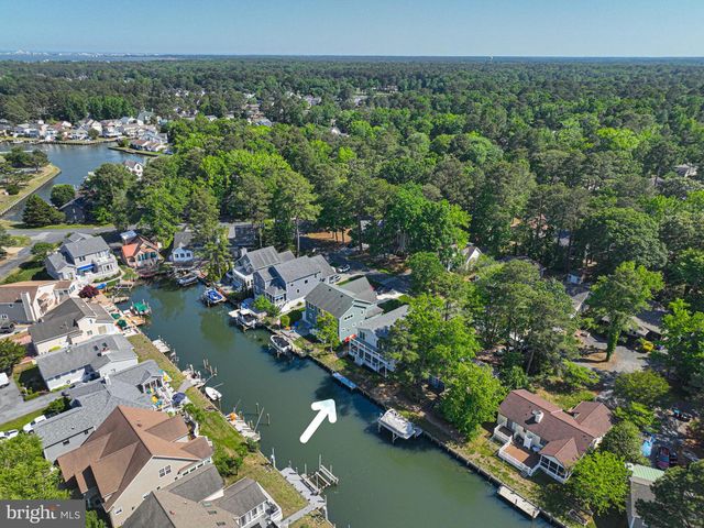8 GRAND PORT RD, Ocean Pines, MD 21811