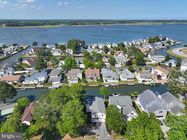 8 GRAND PORT RD, Ocean Pines, MD 21811