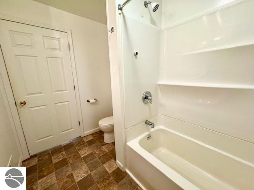 Image 7 of property listing at 421 Brown Street, St Louis, MI 48880