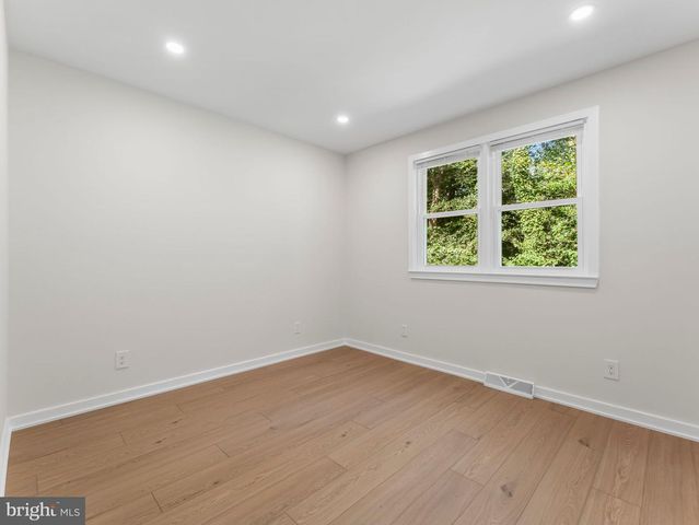 761 CARTERET AVE, Deptford, NJ 08096