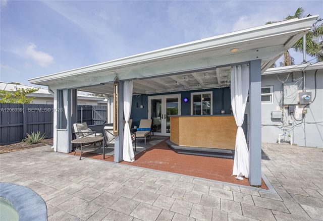 4260 NE 1st Ter, Oakland Park, FL 33334