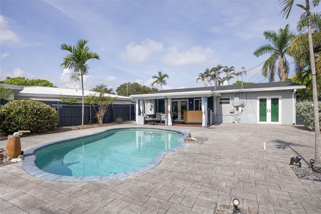 4260 NE 1st Ter, Oakland Park, FL 33334