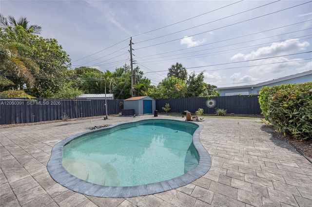 4260 NE 1st Ter, Oakland Park, FL 33334